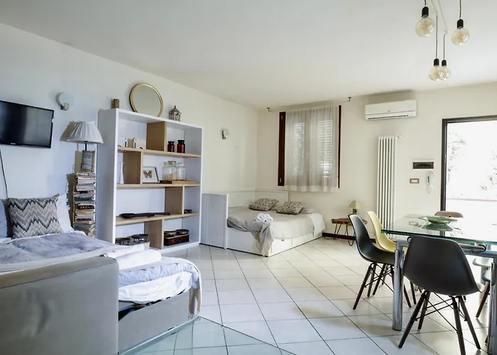 La Corte Del Pratello Болонья